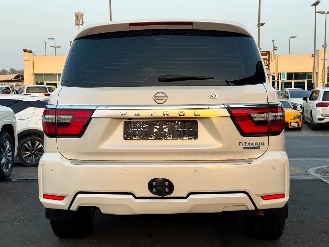 Nissan Patrol 5.6 AT 4WD (428 hp) - 8