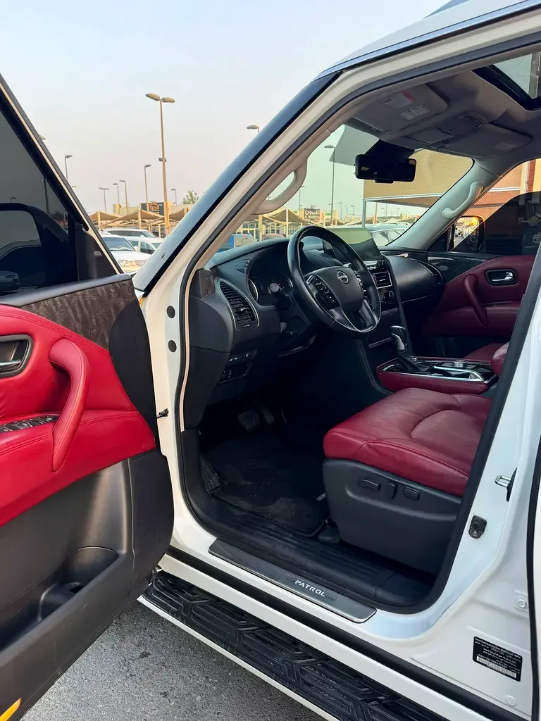 Nissan Patrol 5.6 AT 4WD (428 hp) - 10