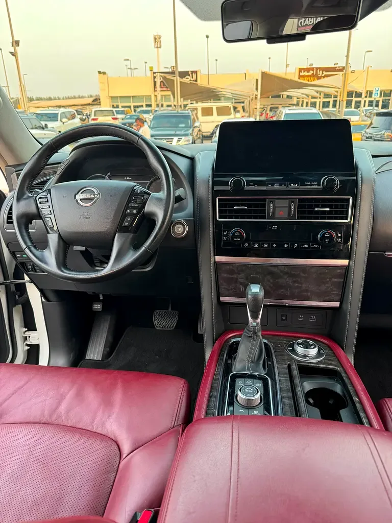 Nissan Patrol 5.6 AT 4WD (428 hp) - 14
