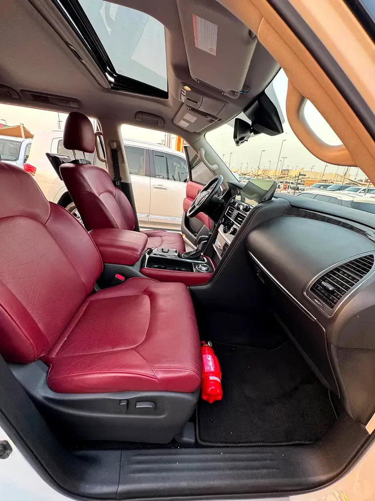 Nissan Patrol 5.6 AT 4WD (428 hp) - 16