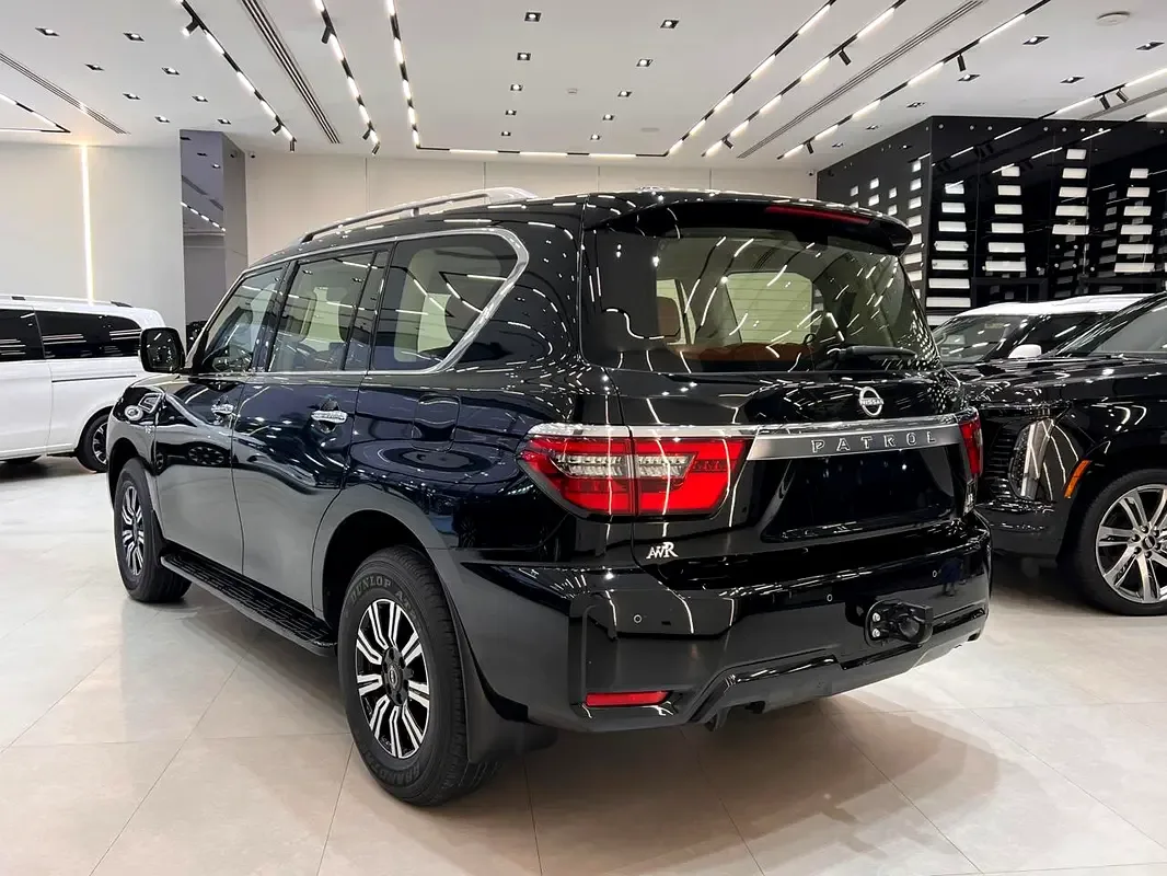 Nissan Patrol 5.6 AT 4WD (428 hp) - 4