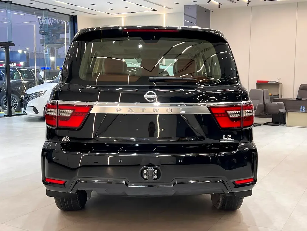 Nissan Patrol 5.6 AT 4WD (428 hp) - 8