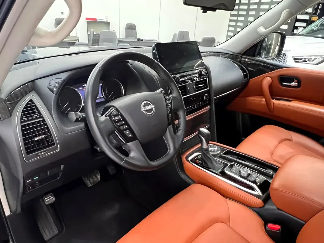Nissan Patrol 5.6 AT 4WD (428 hp) - 14