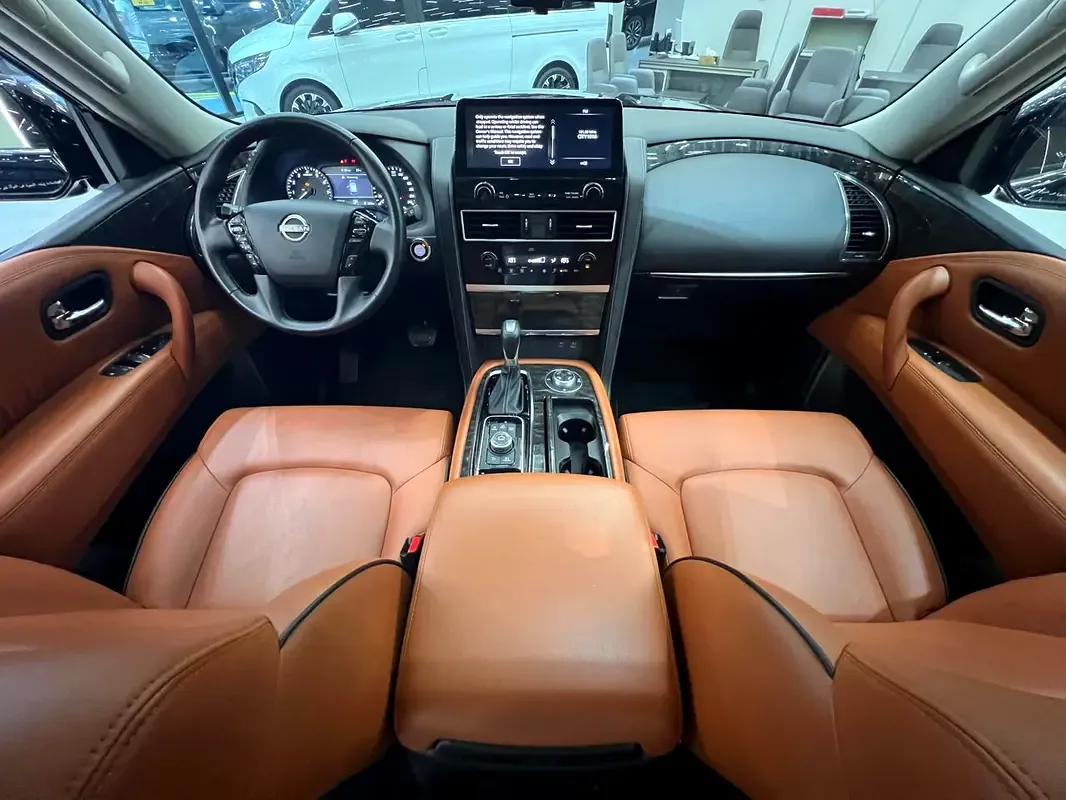Nissan Patrol 5.6 AT 4WD (428 hp) - 17