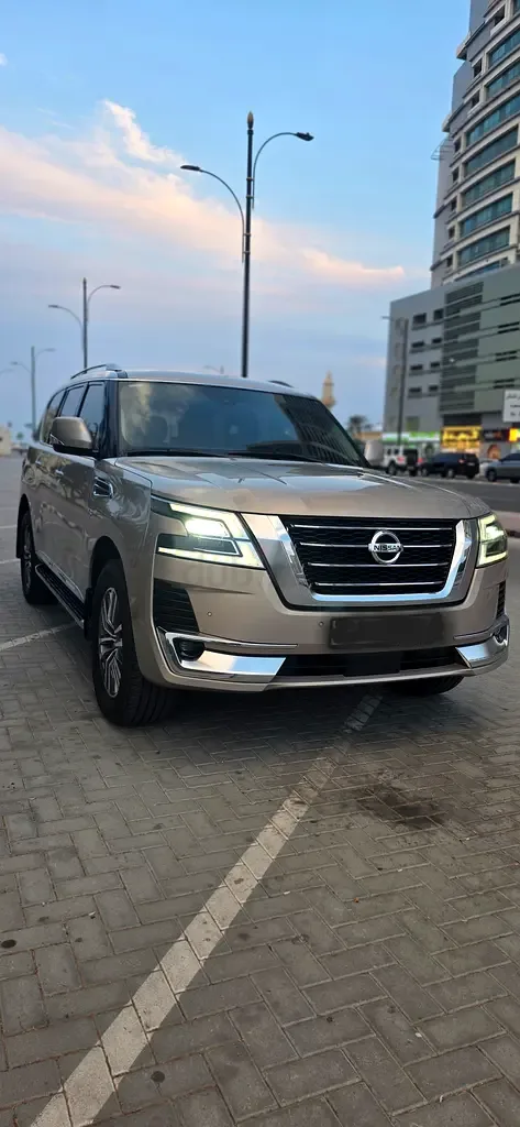 Nissan Patrol 5.6 AT 4WD (428 hp) - 4