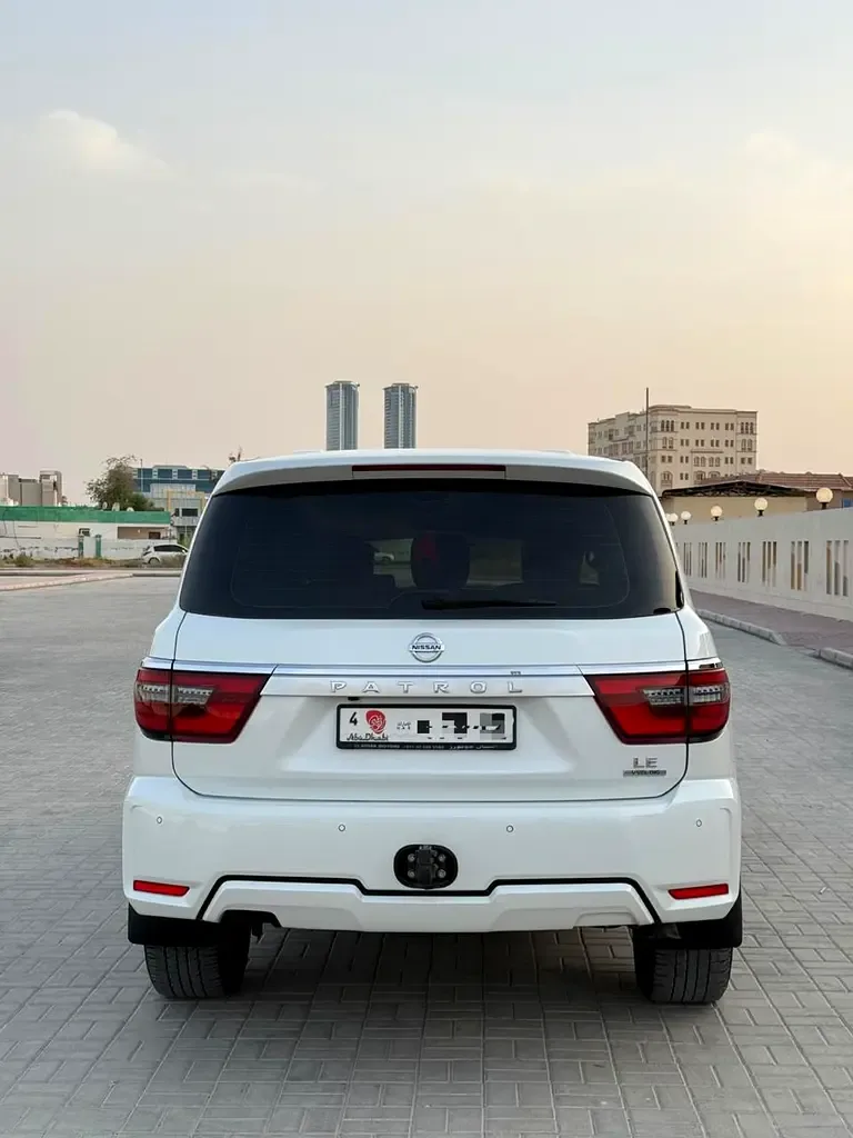 Nissan Patrol 5.6 AT 4WD (428 hp) - 2