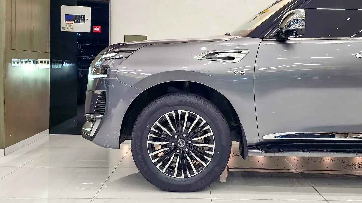 Nissan Patrol 5.6 AT 4WD (428 hp) - 18