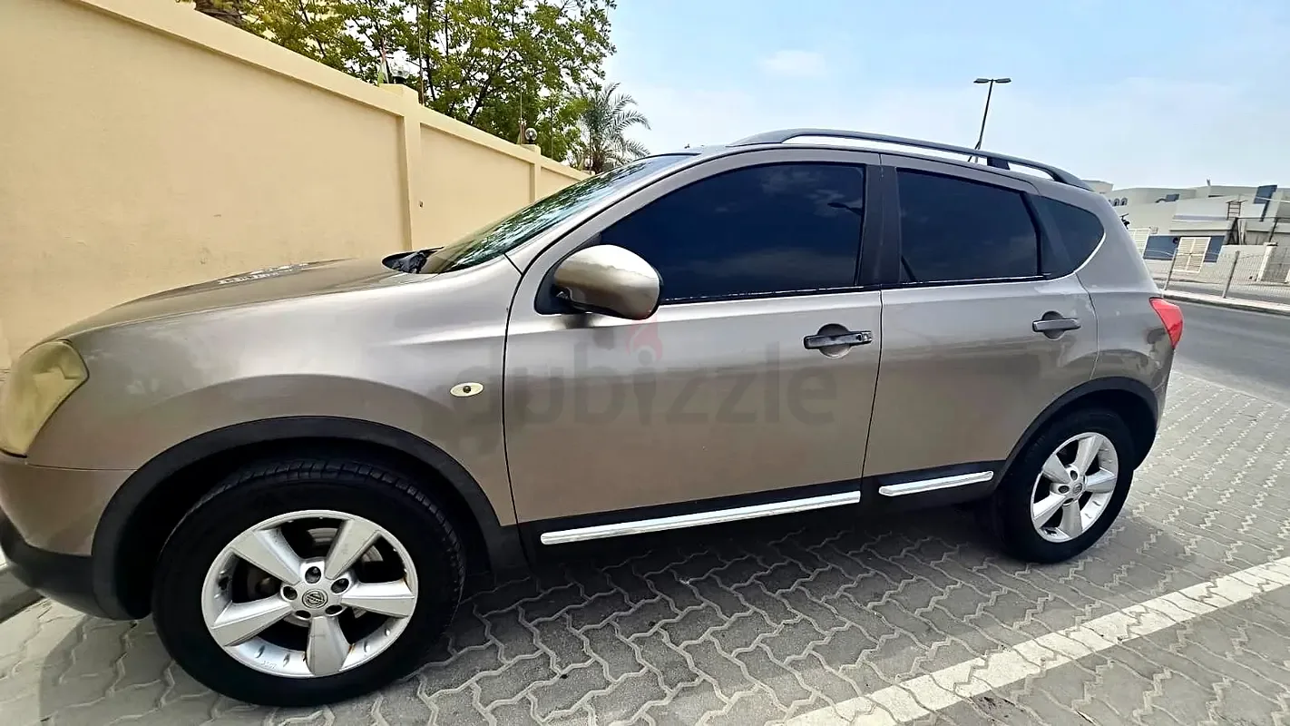 Nissan Qashqai 2.0 CVT FWD (141 حصان) - 2