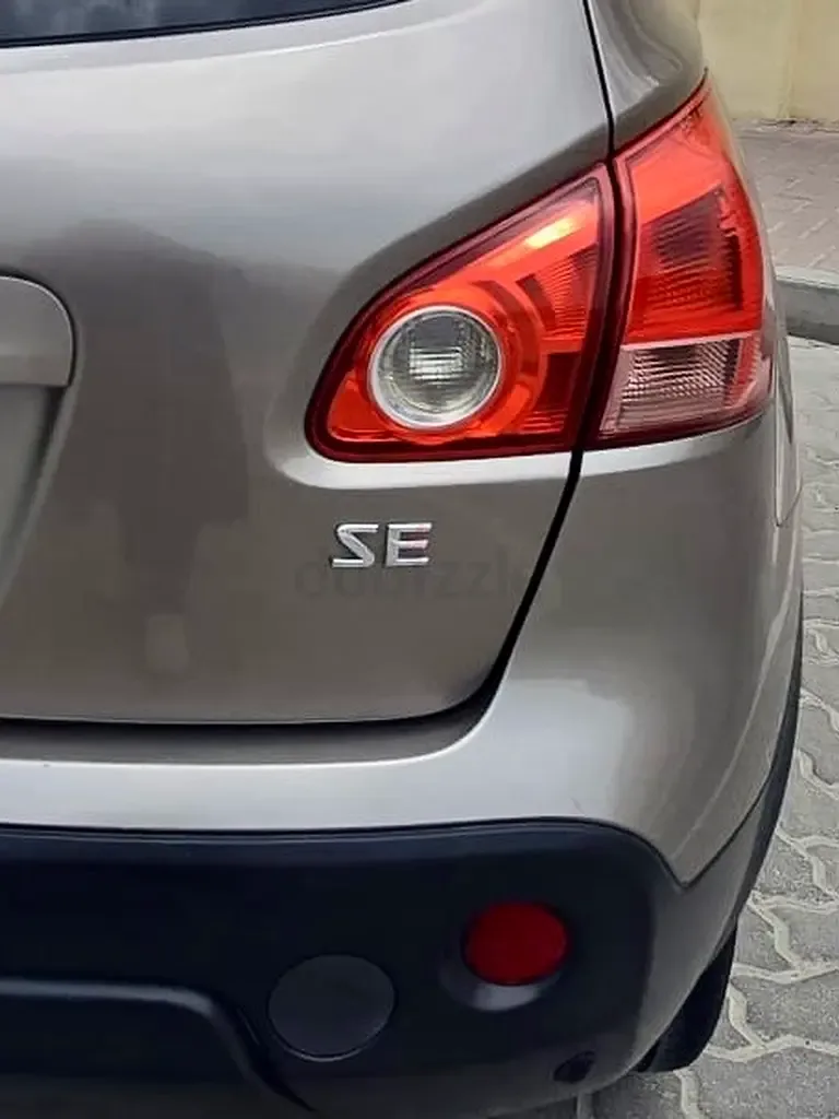 Nissan Qashqai 2.0 CVT FWD (141 حصان) - 9