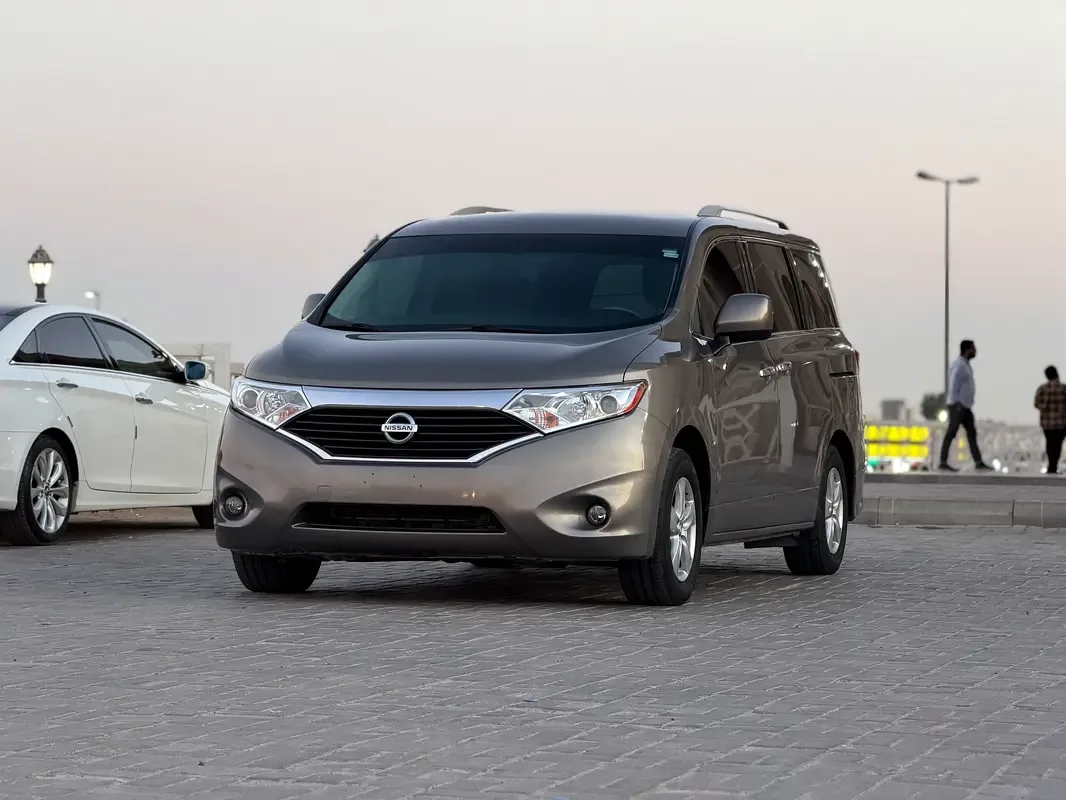 Nissan Quest 3.5 CVT (260 hp)