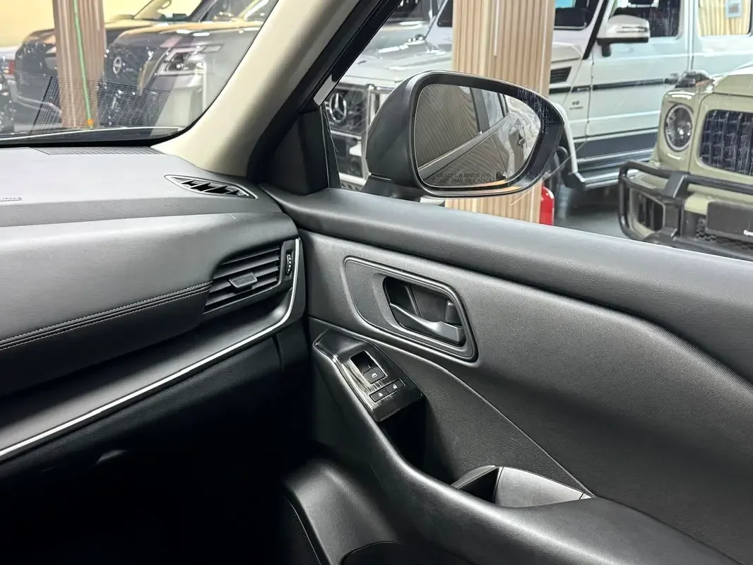 Nissan Rogue 1.5 CVT (204 حصان) - 13