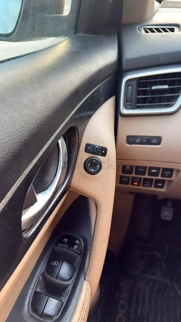 Nissan Rogue 2.5 CVT (170 hp) - 12