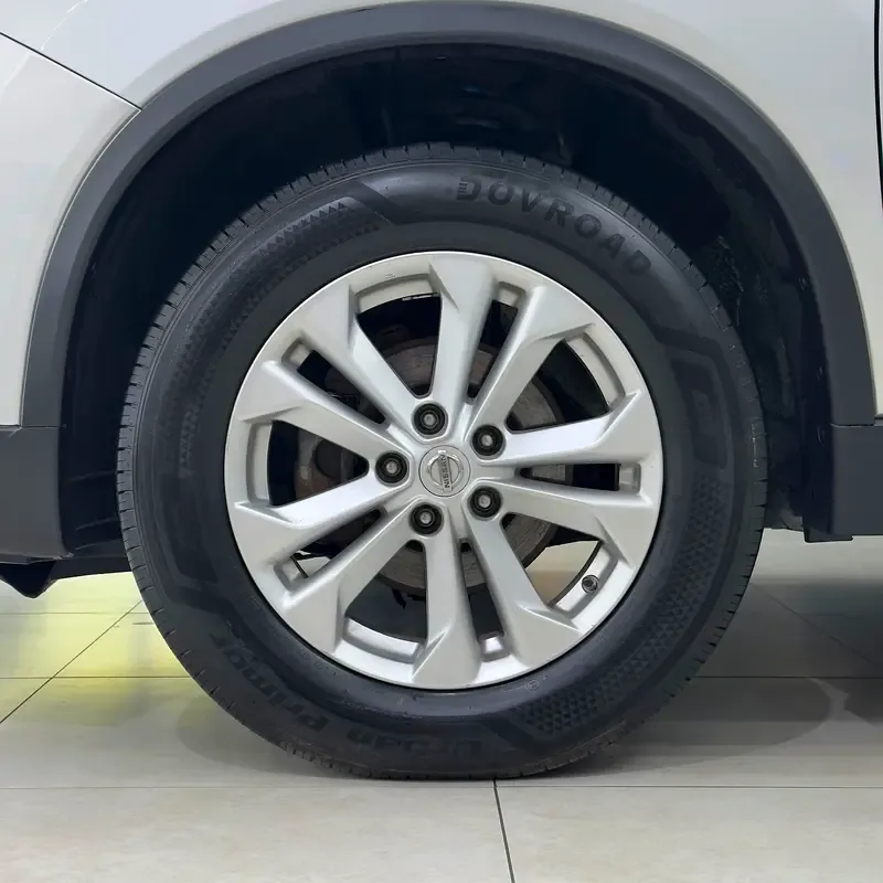Nissan Rogue 2.5 CVT (170 حصان) - 15