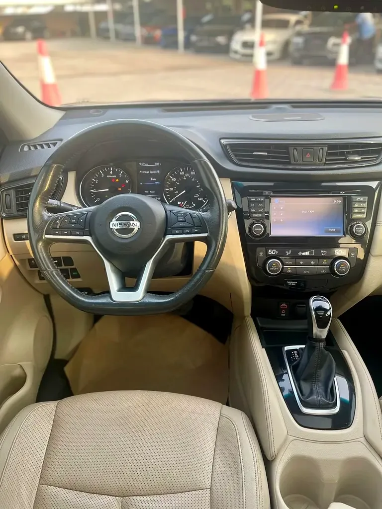 Nissan Rogue 2.5 CVT (170 hp) - 10