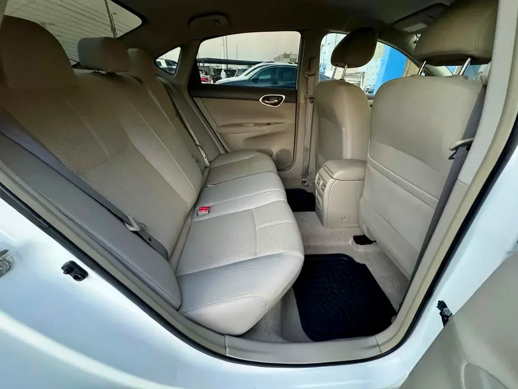 Nissan Sentra 1.6 CVT (188 hp) - 11