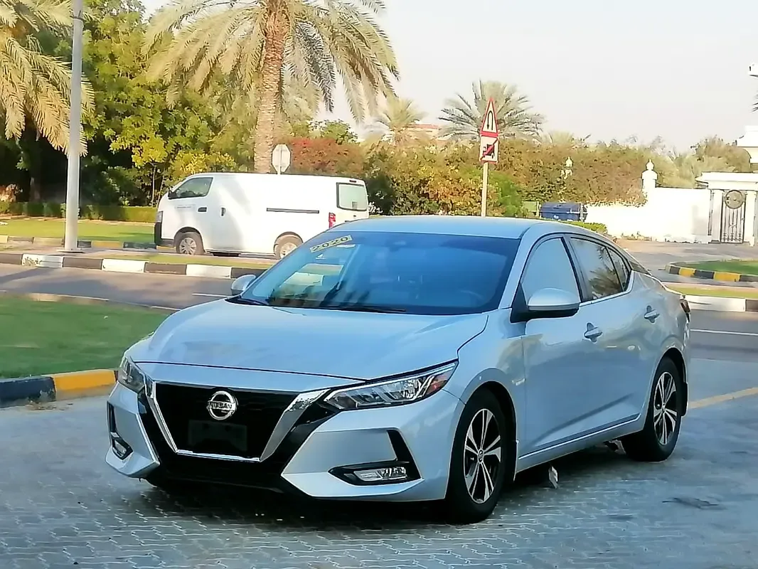 Nissan Sentra 2.0 CVT (149 hp)