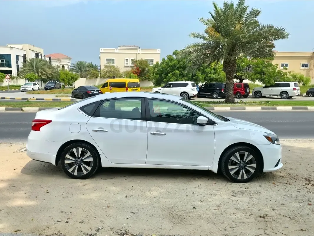 Nissan Sentra 2.0 CVT (149 hp)