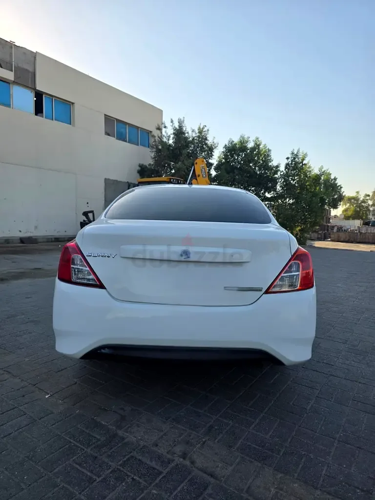 Nissan Sunny 1.6 CVT (109 hp)
