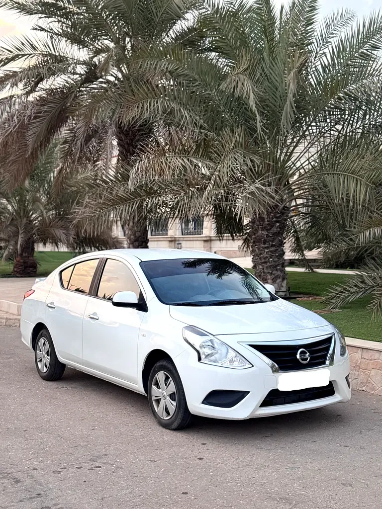 Nissan Sunny 1.6 CVT (109 hp)