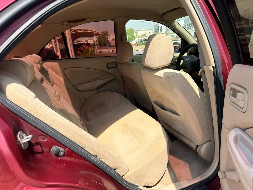 Nissan Sunny 1.8 AT (116 حصان) - 14