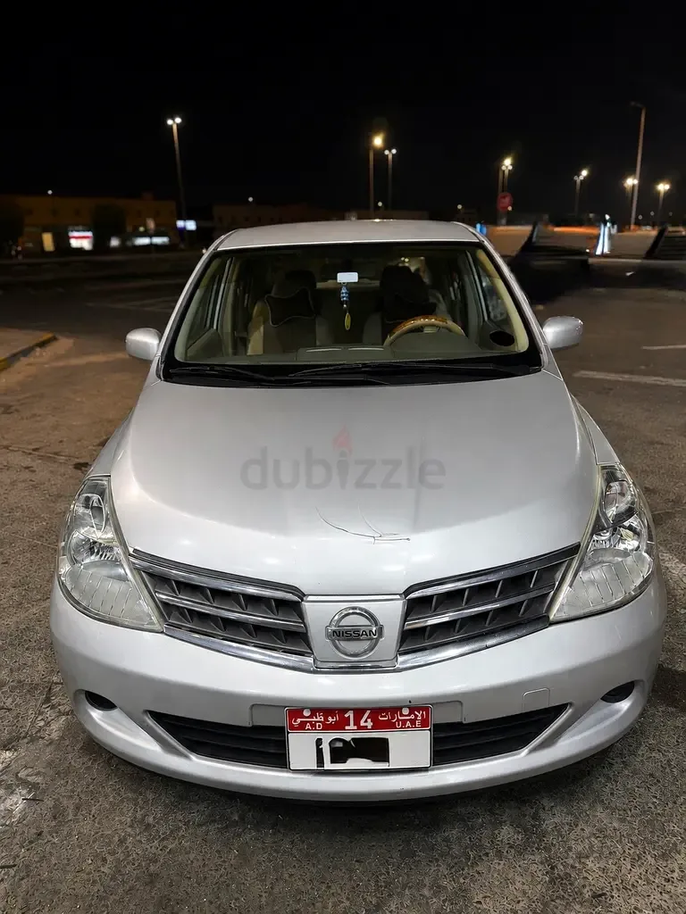 Nissan Tiida 1.5 AT (109 hp)