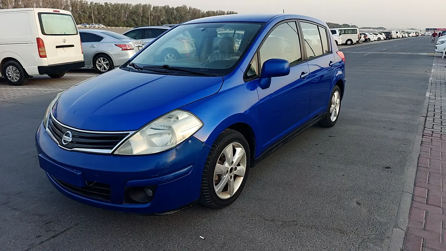 Nissan Tiida 1.6 AT (110 hp)