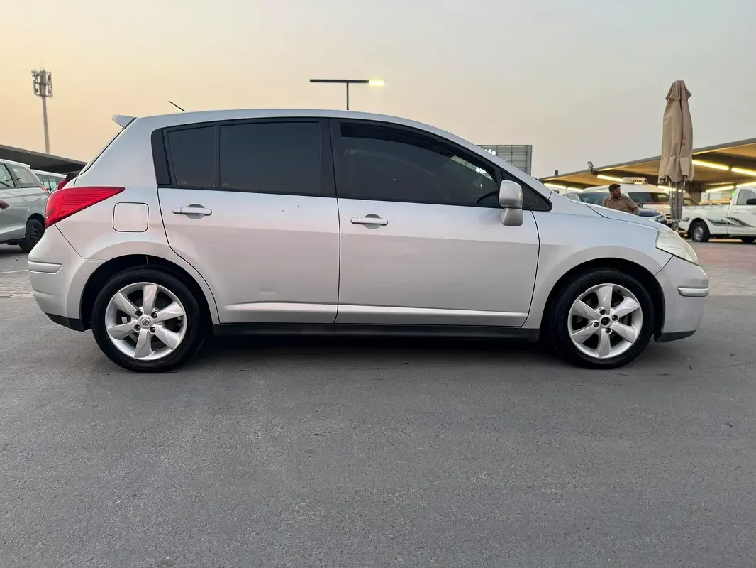 Nissan Tiida 1.6 AT (110 hp) - 2
