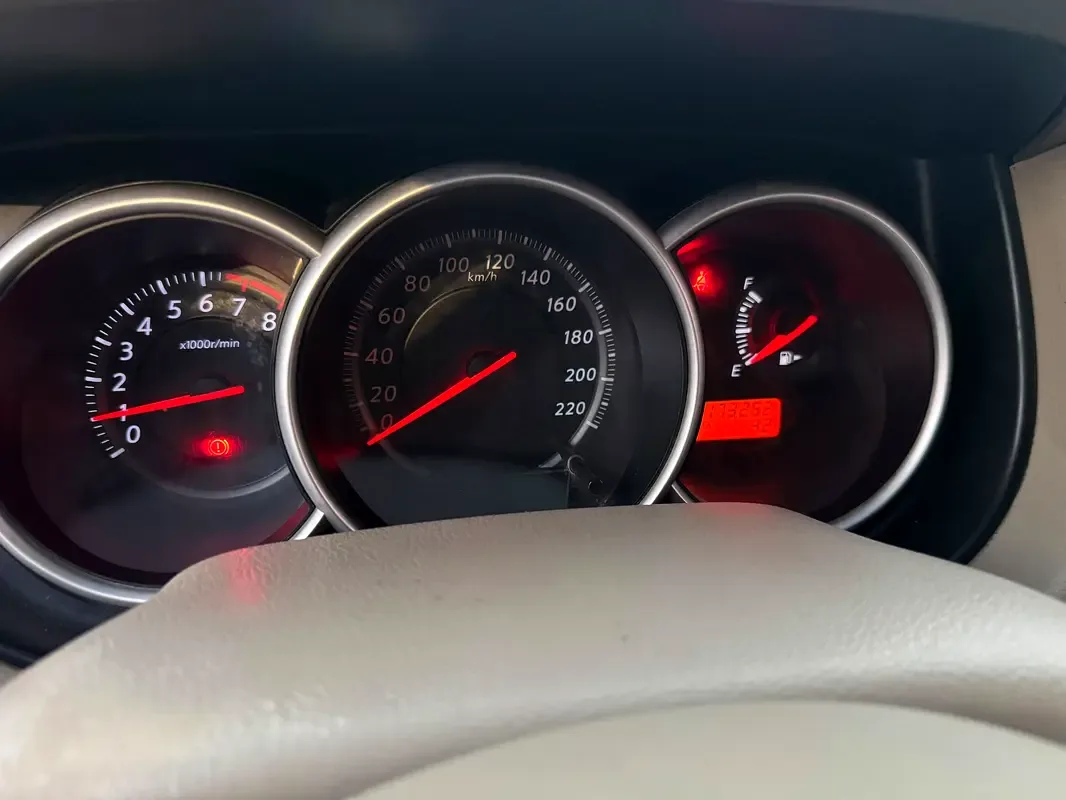 Nissan Tiida 1.6 AT (110 hp) - 11