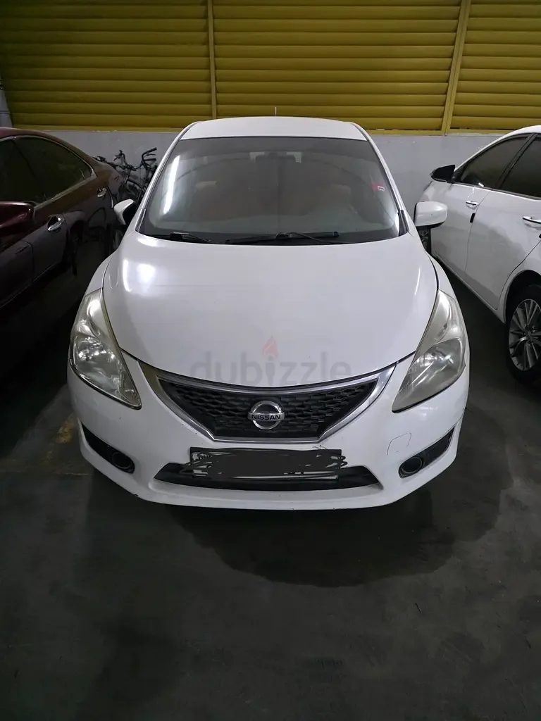 Nissan Tiida 1.6 CVT (117 hp)