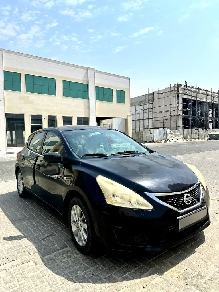 Nissan Tiida 1.6 CVT (117 hp)