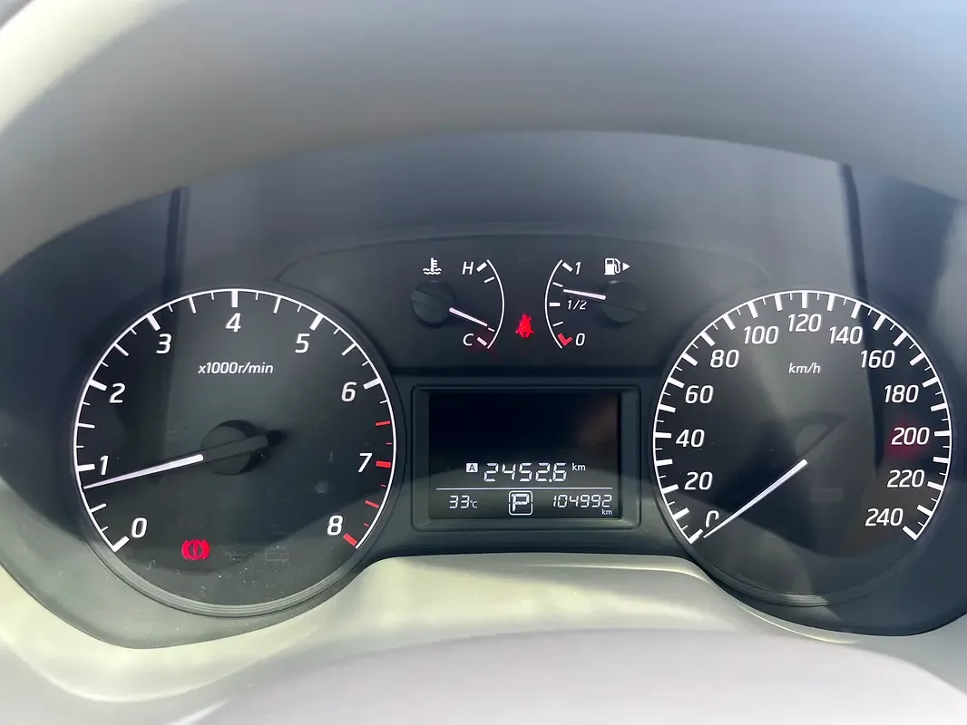 Nissan Tiida 1.6 CVT (117 hp) - 10