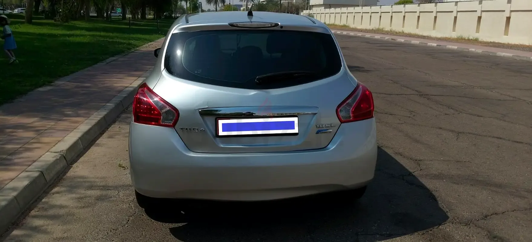 Nissan Tiida 1.6 CVT (117 حصان) - 2
