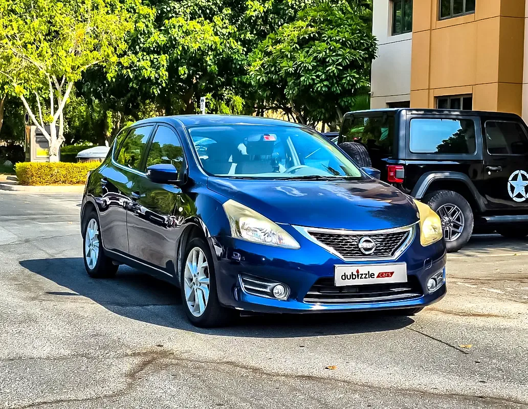 Nissan Tiida 1.6 CVT (117 hp)