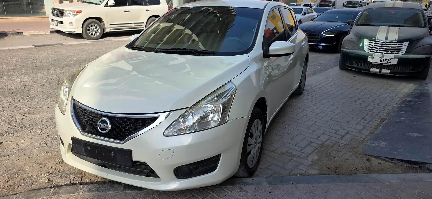 Nissan Tiida 1.6 CVT (117 hp)