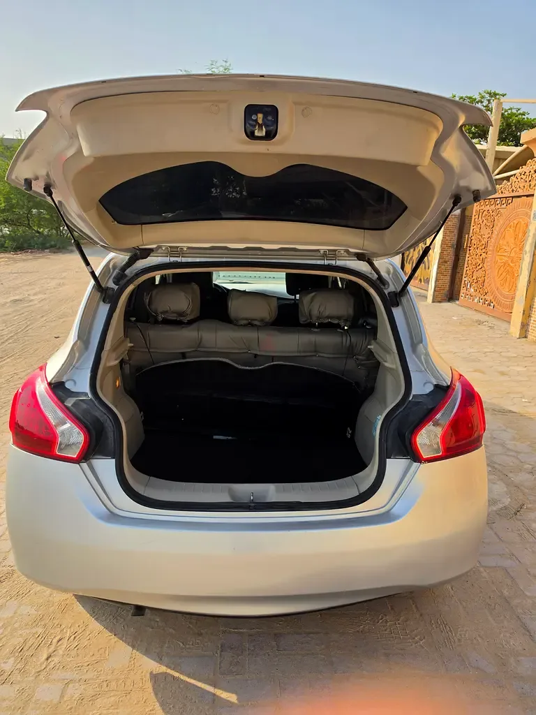 Nissan Tiida 1.6 CVT (117 hp) - 3