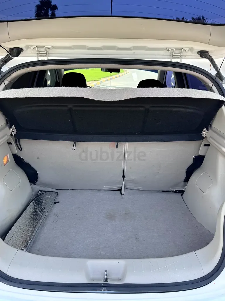 Nissan Tiida 1.6 CVT (117 حصان) - 9