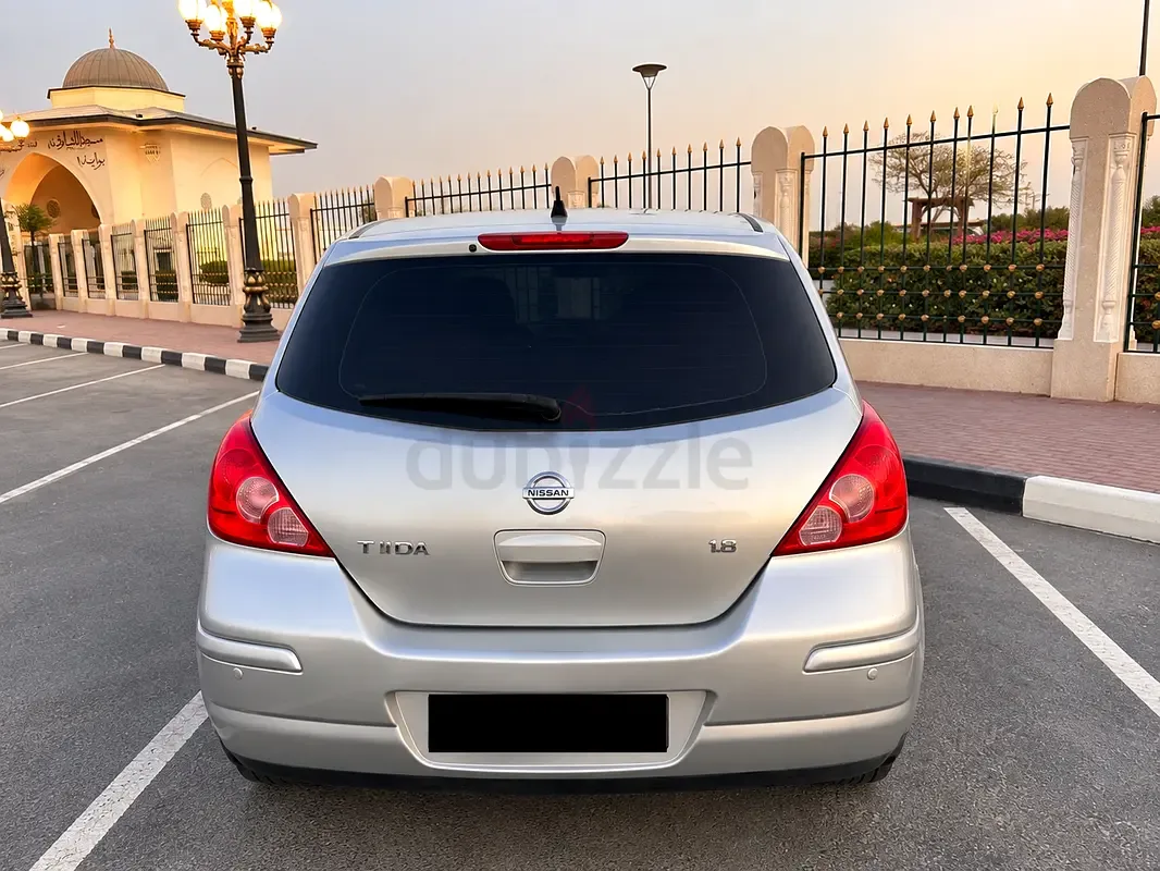 Nissan Tiida 1.8 AT (128 hp)