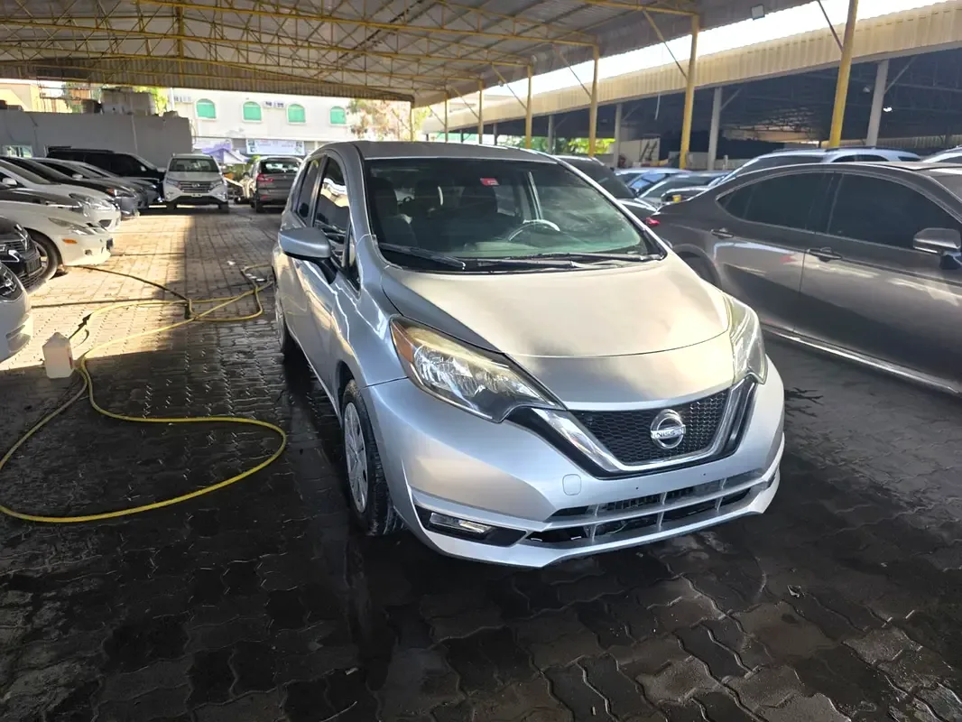 Nissan Versa 1.6 AT (109 hp)