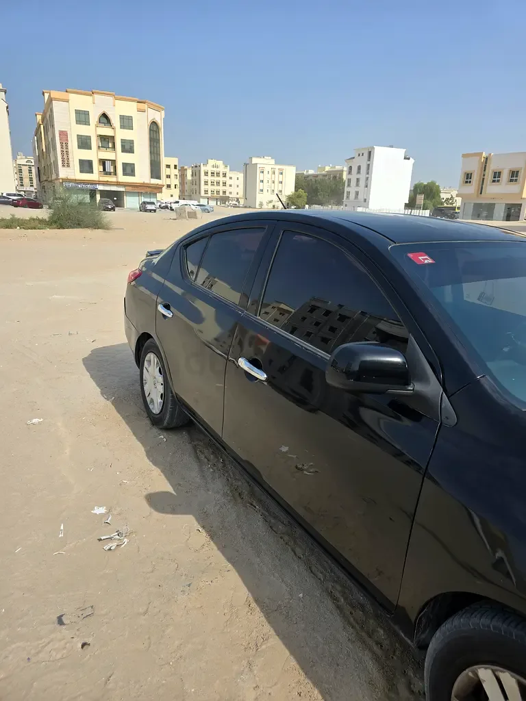 Nissan Versa 1.6 AT (109 hp)