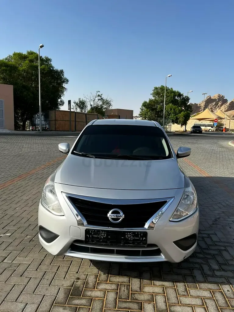 Nissan Versa 1.6 CVT (122 hp)