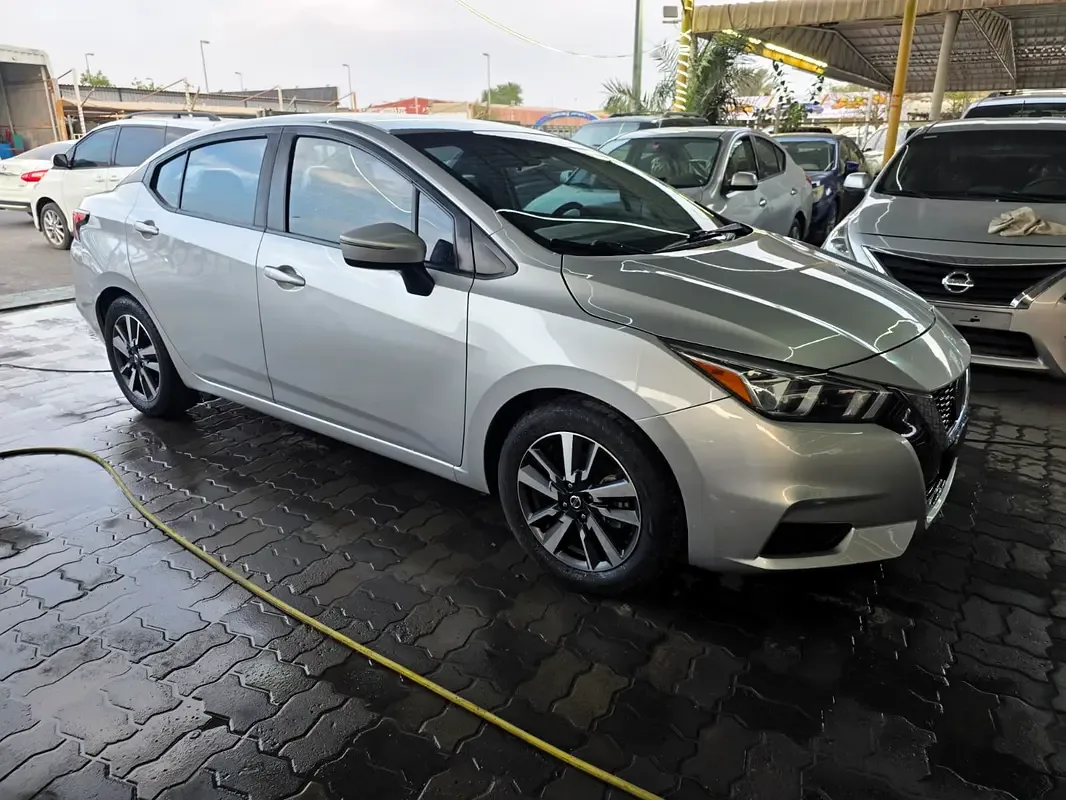 Nissan Versa 1.6 CVT (122 hp) - 5