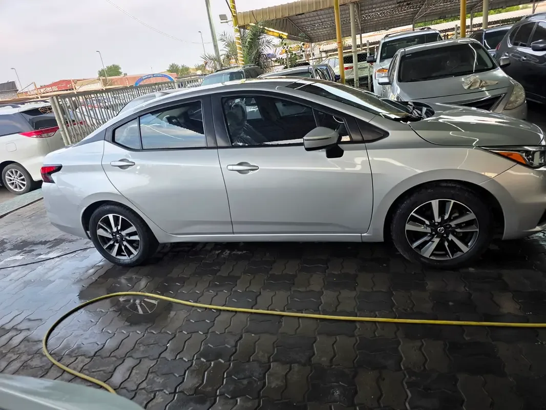 Nissan Versa 1.6 CVT (122 hp) - 4