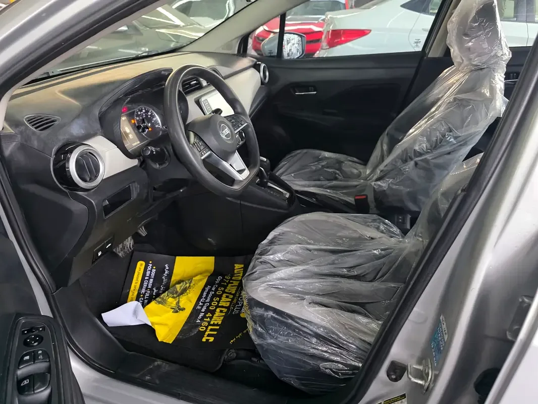 Nissan Versa 1.6 CVT (122 hp) - 17