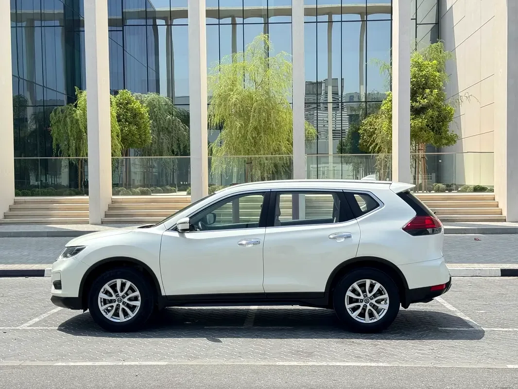 Nissan X-Trail 2.0 CVT (144 hp)
