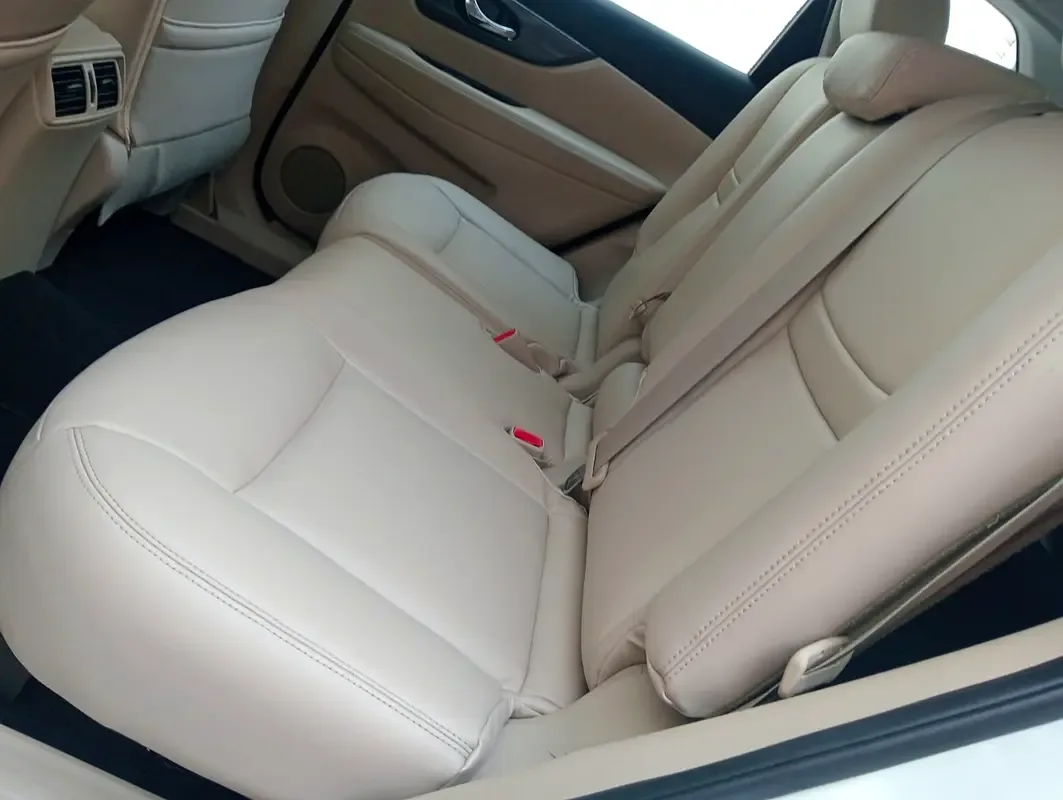 Nissan X-Trail 2.0 CVT (144 hp) - 13