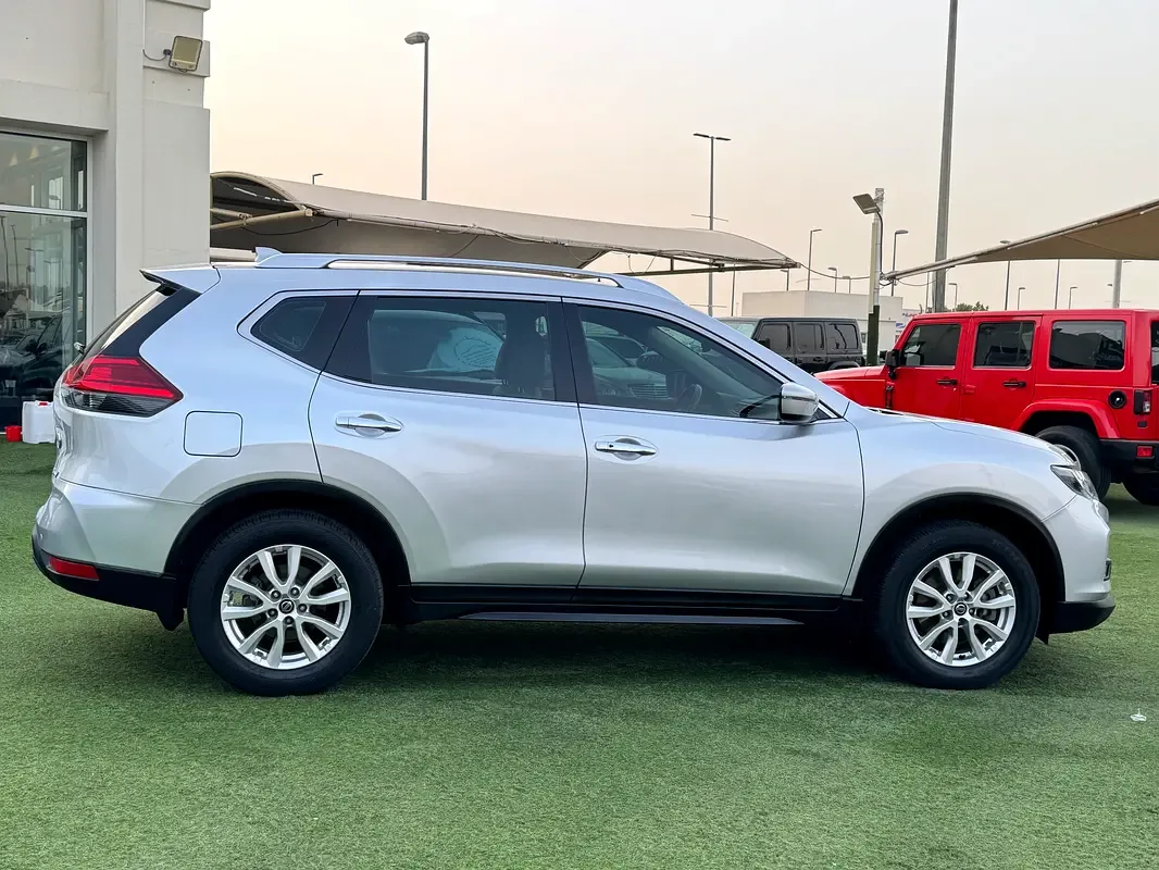 Nissan X-Trail 2.0 CVT (144 حصان) - 4