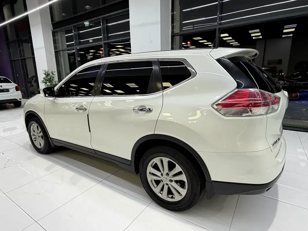 Nissan X-Trail 2.0 CVT (144 hp) - 6