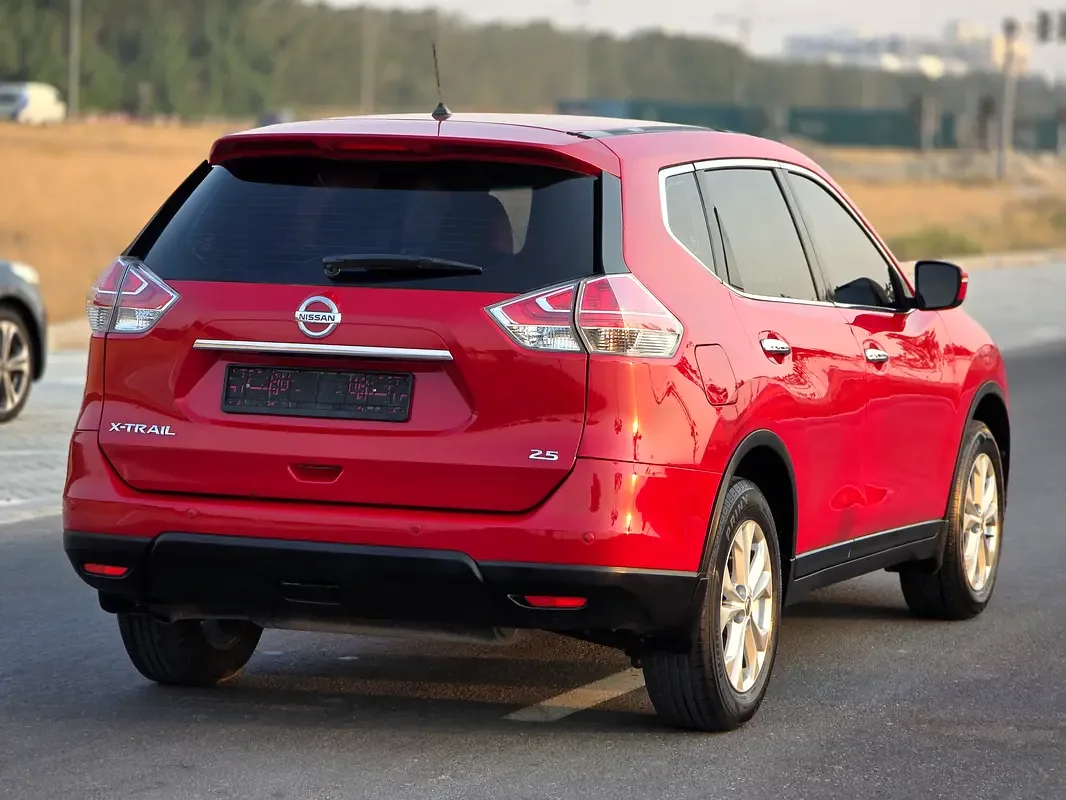 Nissan X-Trail 2.5 CVT (170 حصان) - 20