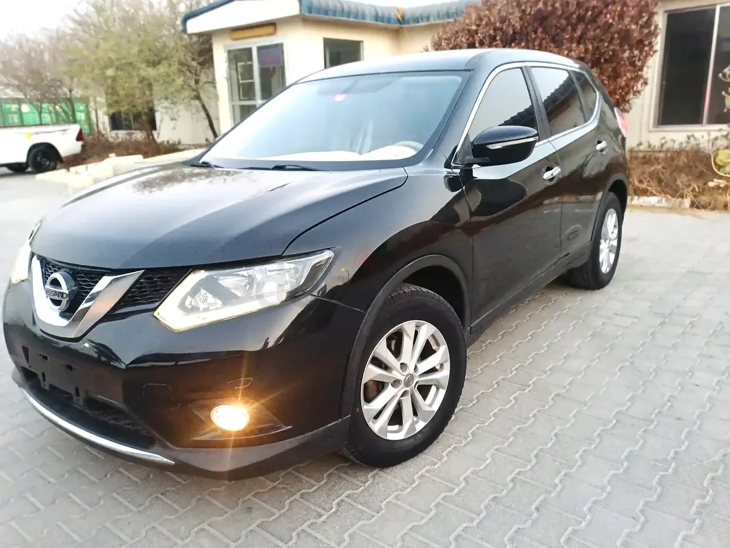 Nissan X-Trail 2.5 CVT (170 hp)