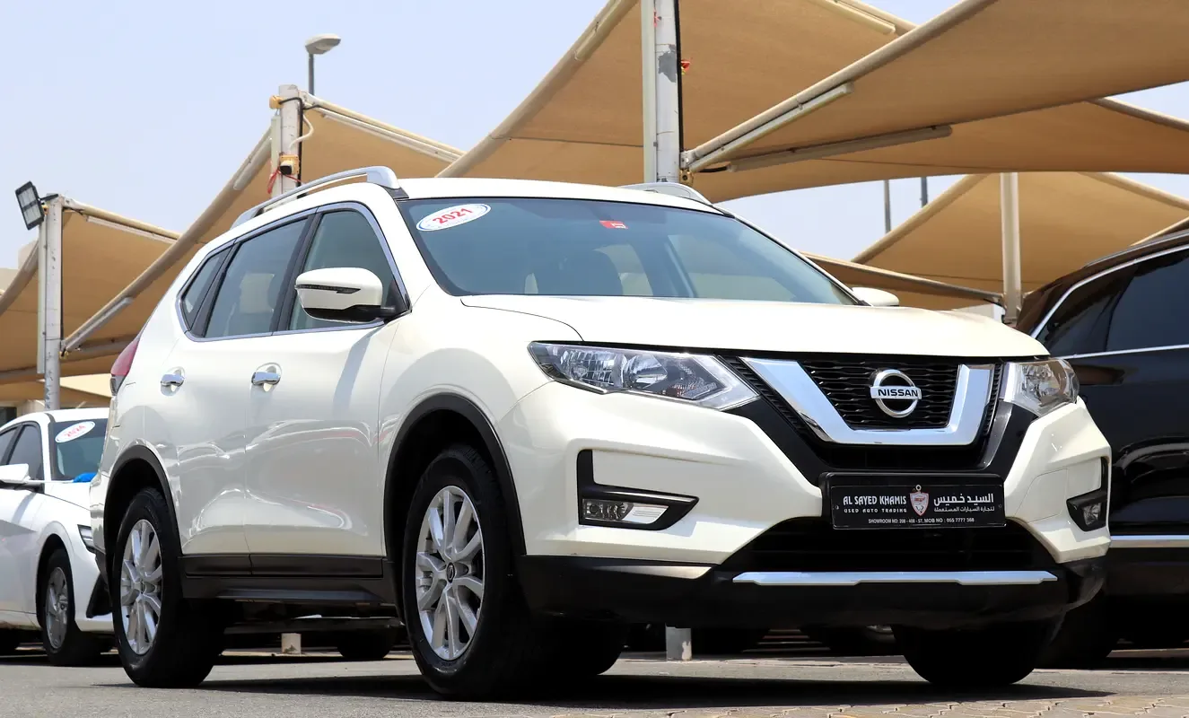 Nissan X-Trail 2.5 CVT 4WD (184 حصان) - 2